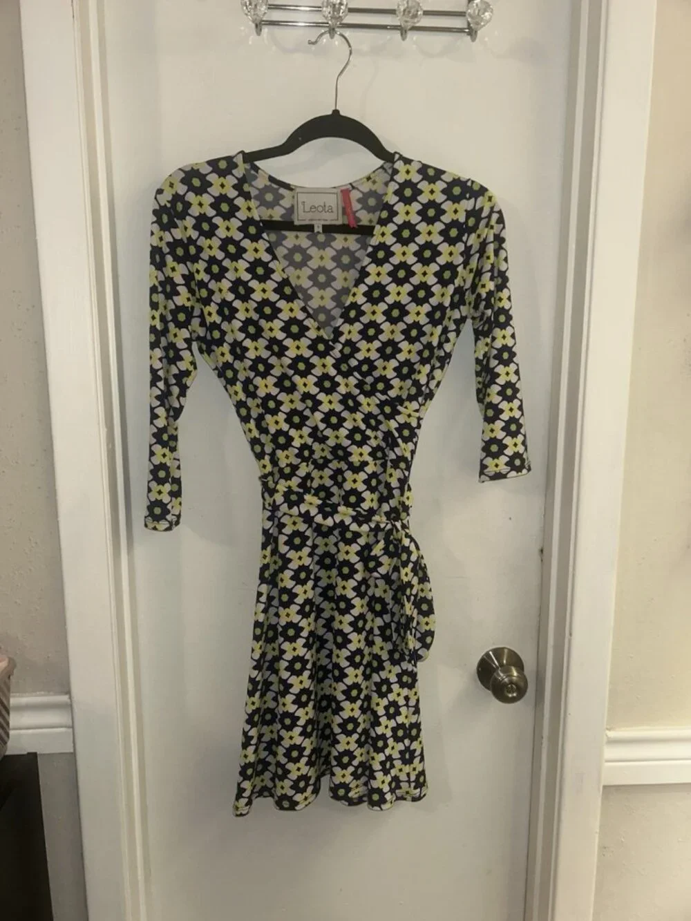 Leota Abstract Floral 3/4 Sleeve Faux Wrap Boho Festive Party Dress Size Small